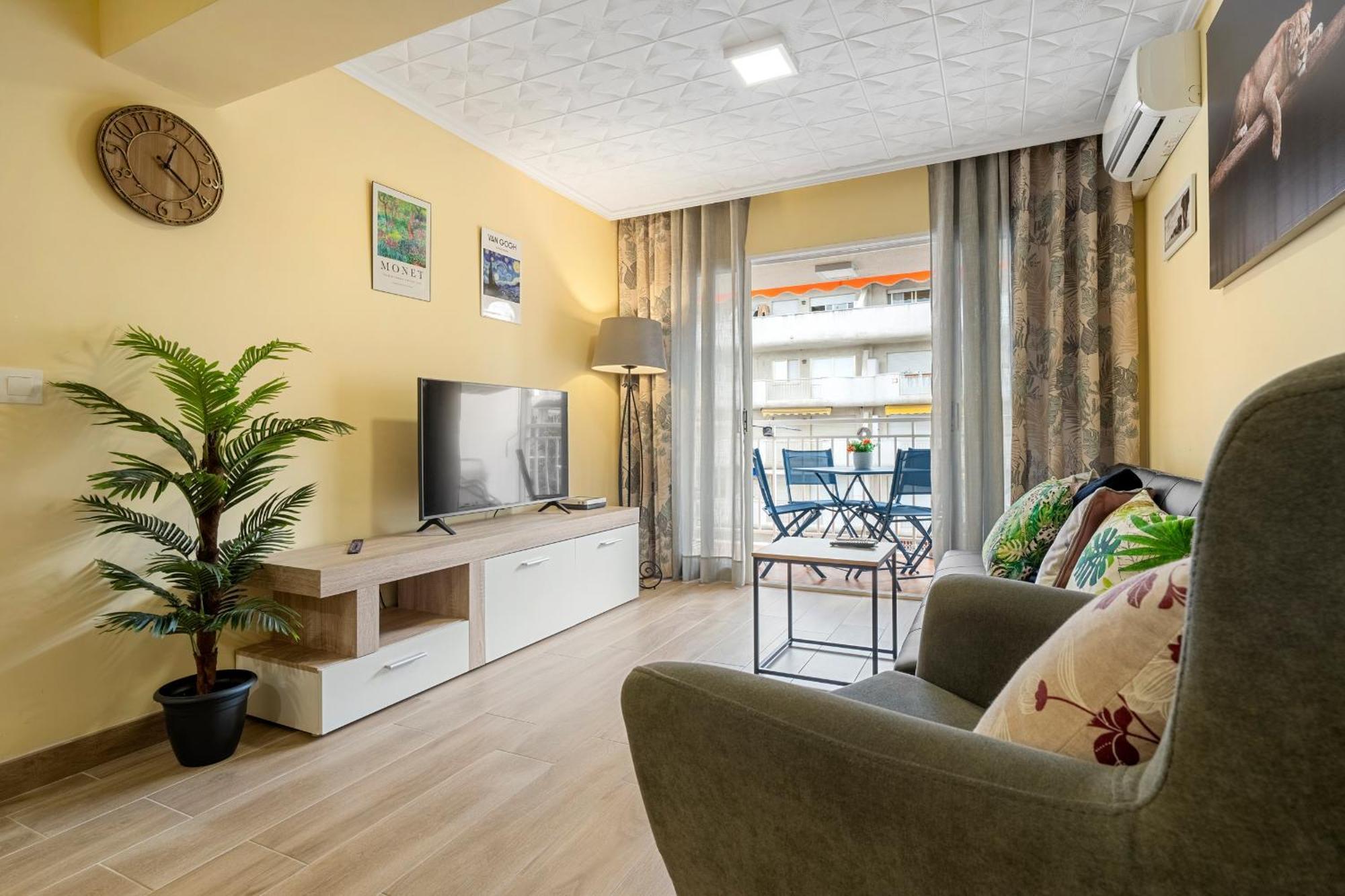 Hauzify I Apartament Van Gogh ซาลอว์ ภายนอก รูปภาพ
